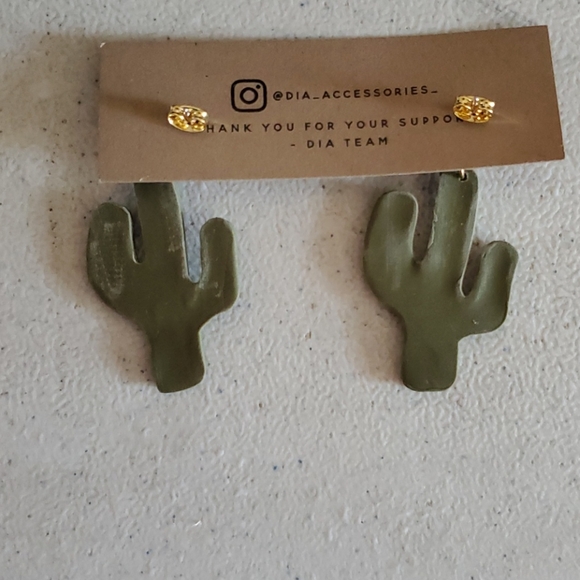 DIA accessories clay earrings - Picture 3 of 4